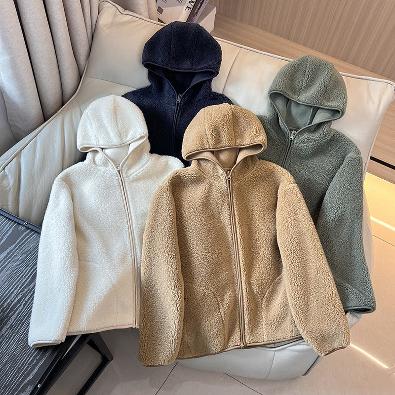 Veste en polaire confortable pour femmes avec capuche et poches pratiques Chic & Stil