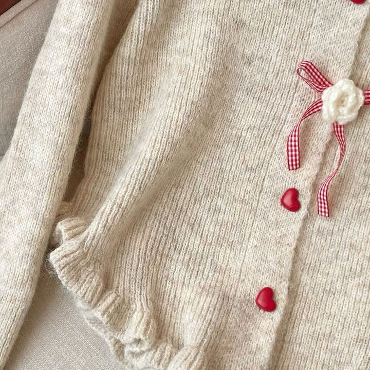Cardigan pour femmes avec des motifs floraux décoratifs Chic & Stil