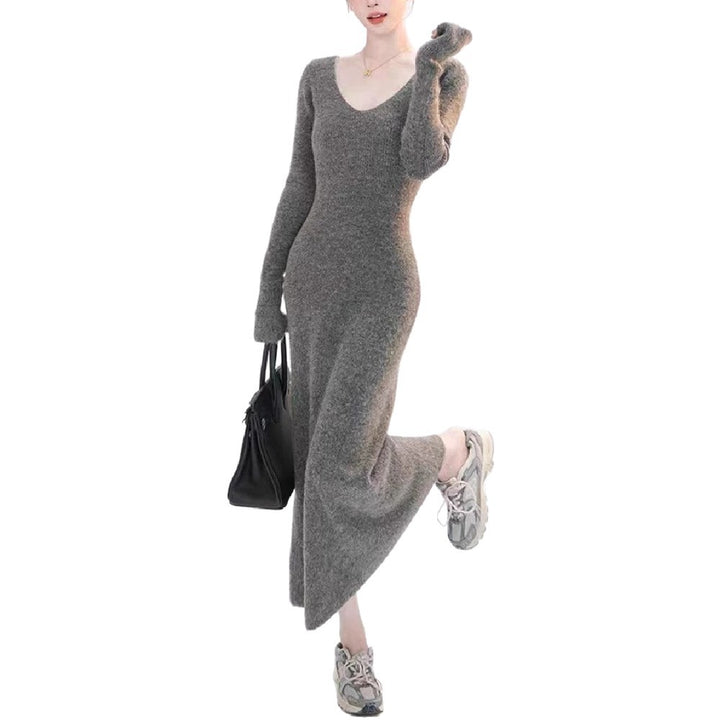 Robe tricotée pour femme avec décolleté en V profond et coupe ajustée Chic & Stil