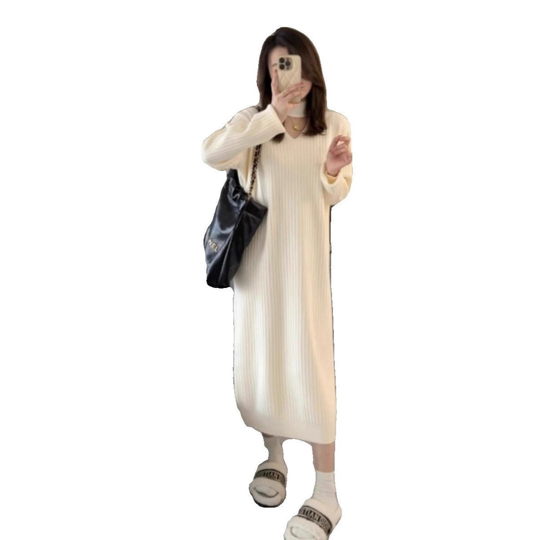 Knitted dress for women with an elegant ribbed structure Lune London