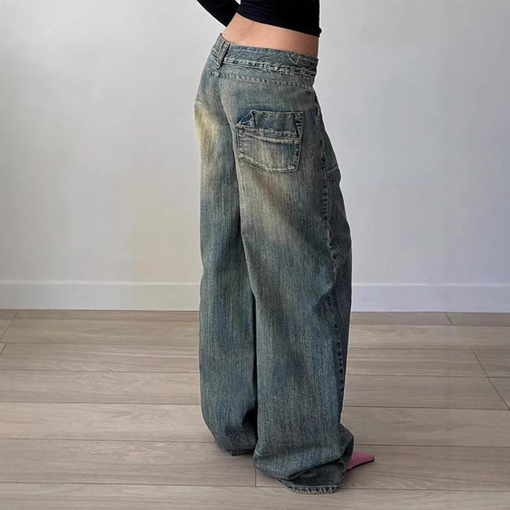 Women's wide jeans with a casual cut and unique design Lune London
