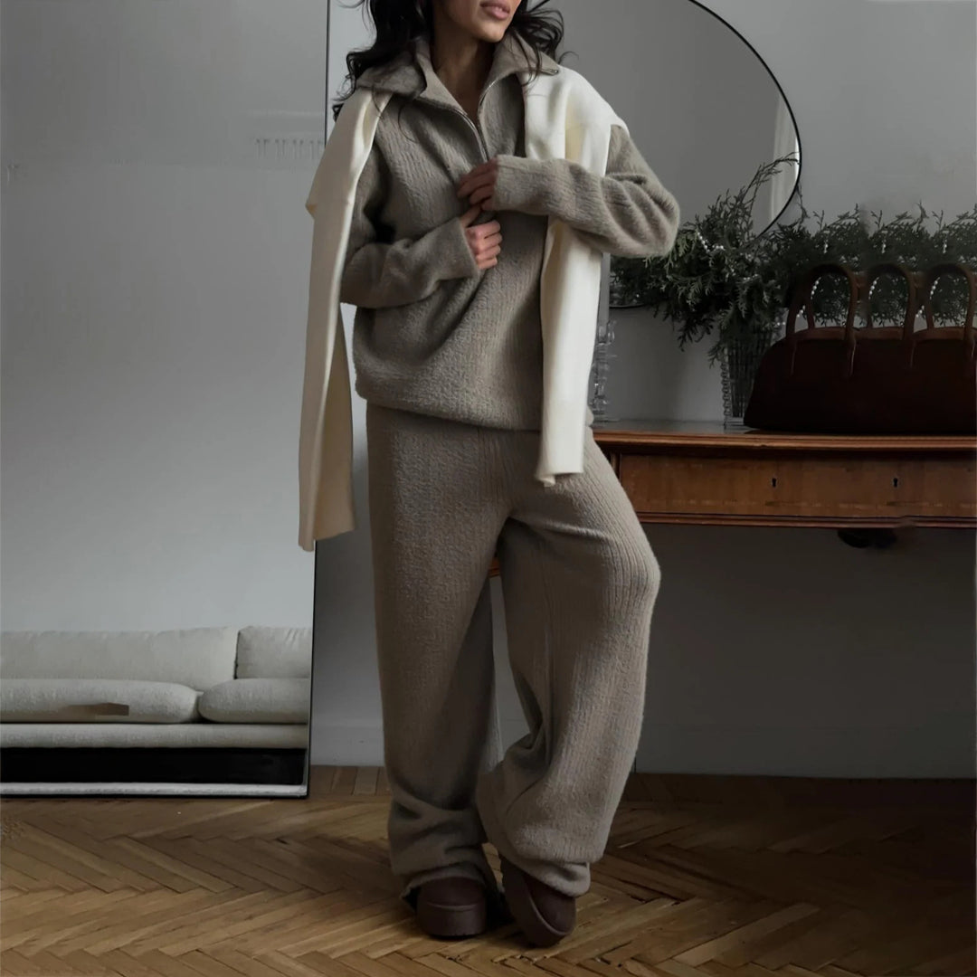 Casual knit loungewear set for women with half-zip closure and relaxed fit Lune London