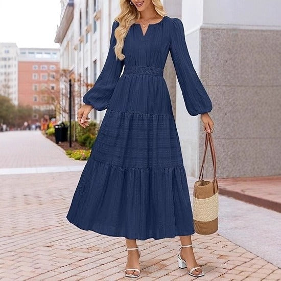 Robe maxi pour femmes avec de magnifiques manches bouffantes et une taille froncée Chic & Stil