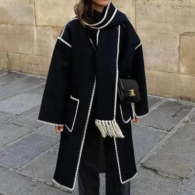 Oversized coat for ladies with fringes and decorative collar Lune London