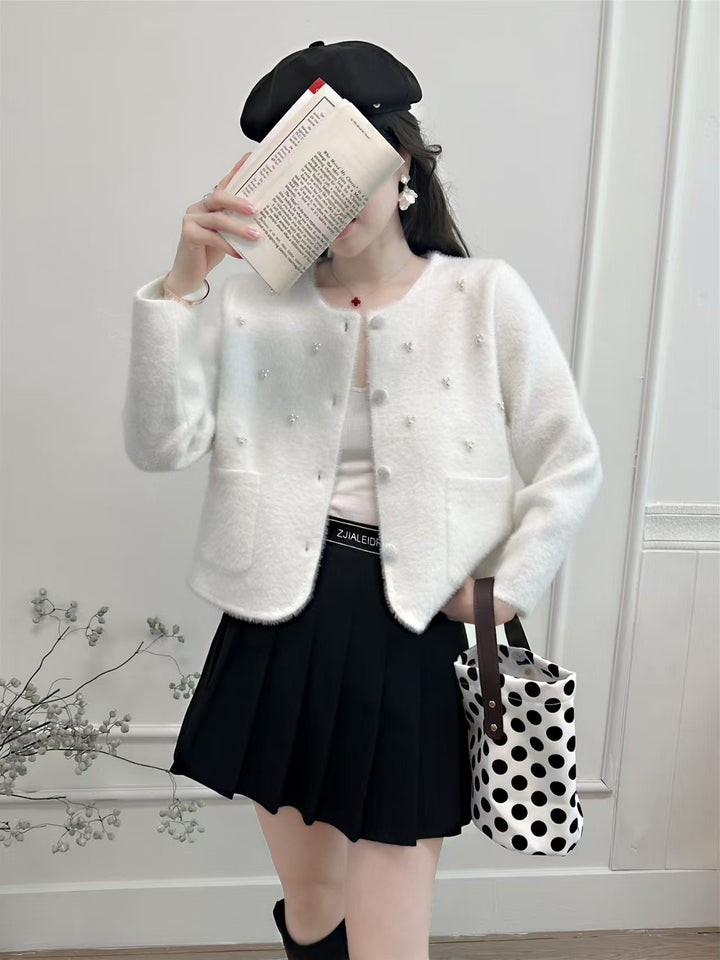 Cardigan confortable pour femmes avec décoration en perles et col rond classique Chic & Stil