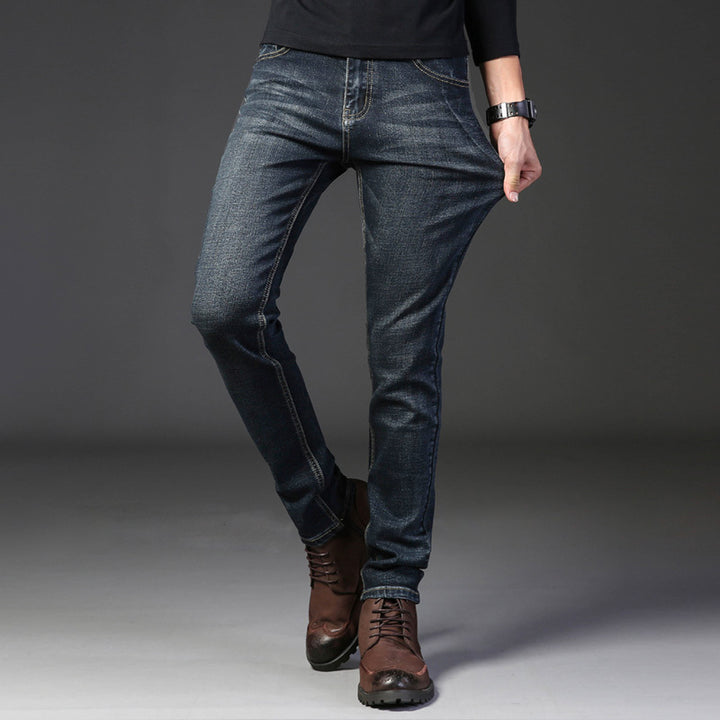 Men's slim fit jeans with a pleasant stretch content and modern details Lune London