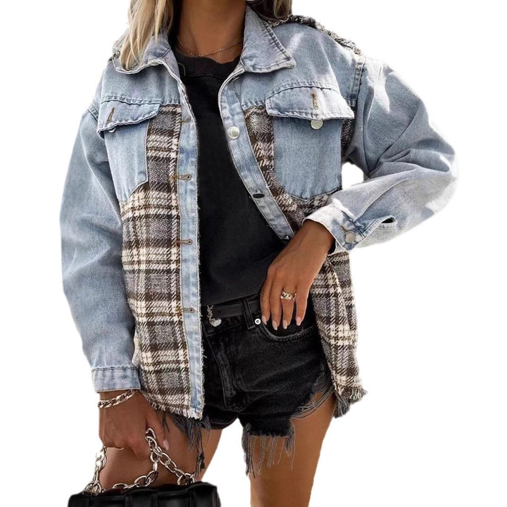 Veste en jean décontractée pour femmes avec combinaison de matériaux à carreaux et poches pratiques Chic & Stil