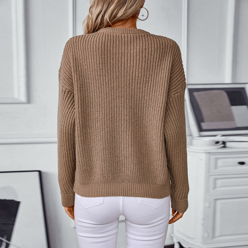 Fashion knitted sweater for women with structured patterns and a round neckline Lune London