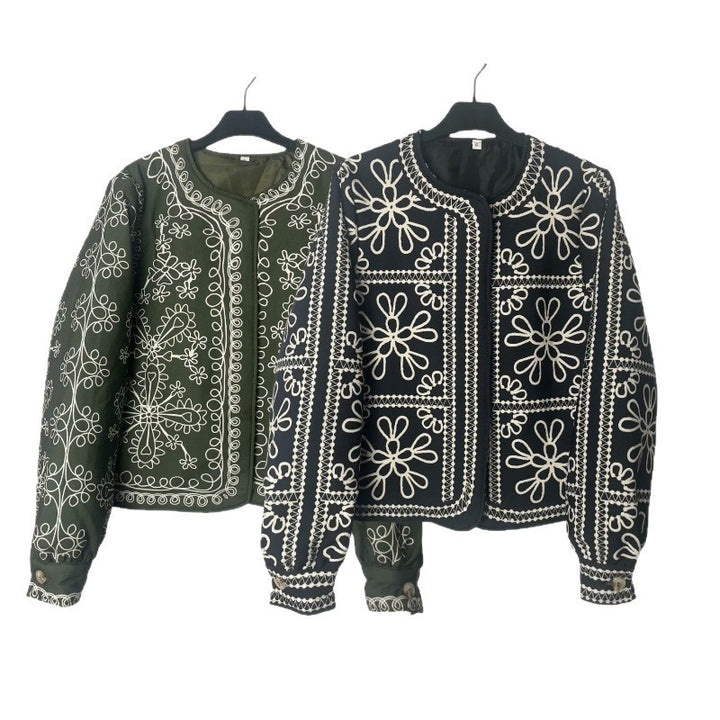 Veste design patchwork pour femmes avec motif floral et appliqués élégants Chic & Stil