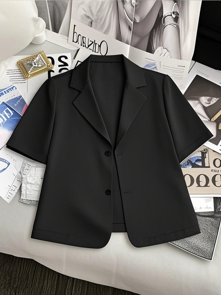 Short sleeve blazer jacket for women in lightweight material Lune London