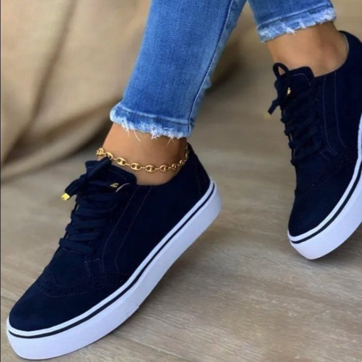 Women's sneakers with trendy textile upper and cushioning sole Lune London