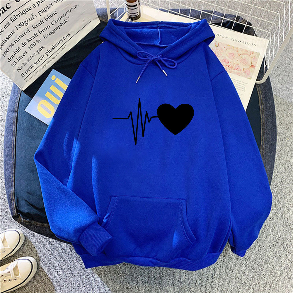 Women's hoodie with heartwarming design and cozy fit Chic & Stil