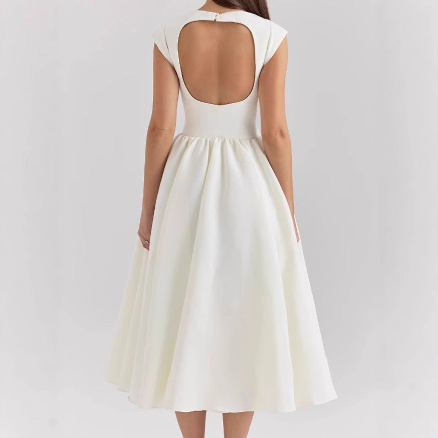 Ladies Elegant Ball Gown with Tulle Skirt and Zipper Closure at the Back Lune London
