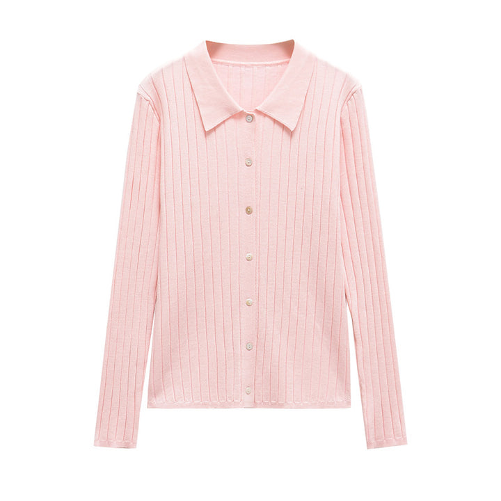 Blouse en tricot fin pour femmes avec col élégant et fermeture à bouton Chic & Stil