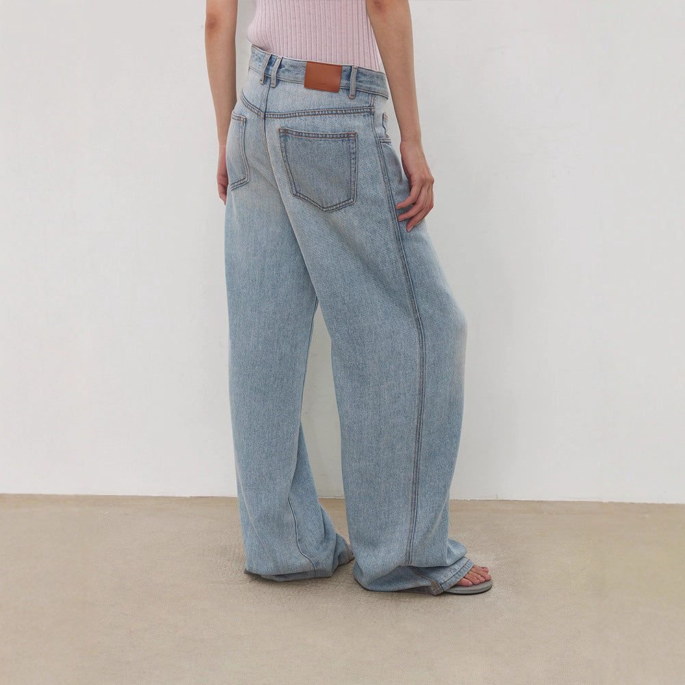Wide jeans for women in a relaxed vintage style with a high waist and frayed hems Lune London