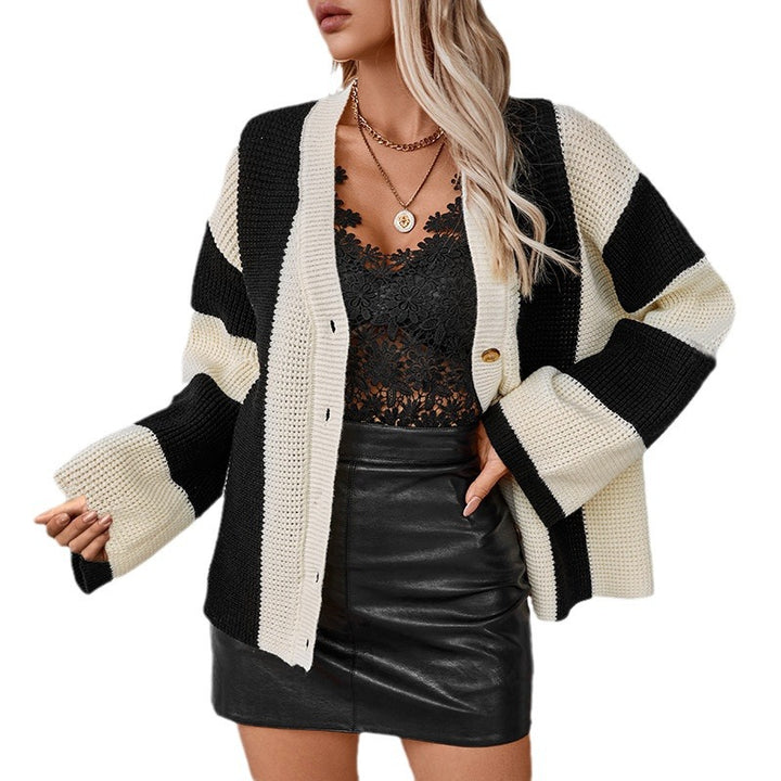 Lady cardigan with a unique textured pattern and trendy button details Lune London