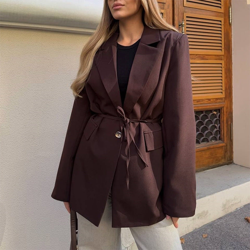 Elegant women's jacket with waist belt and practical pockets Lune London