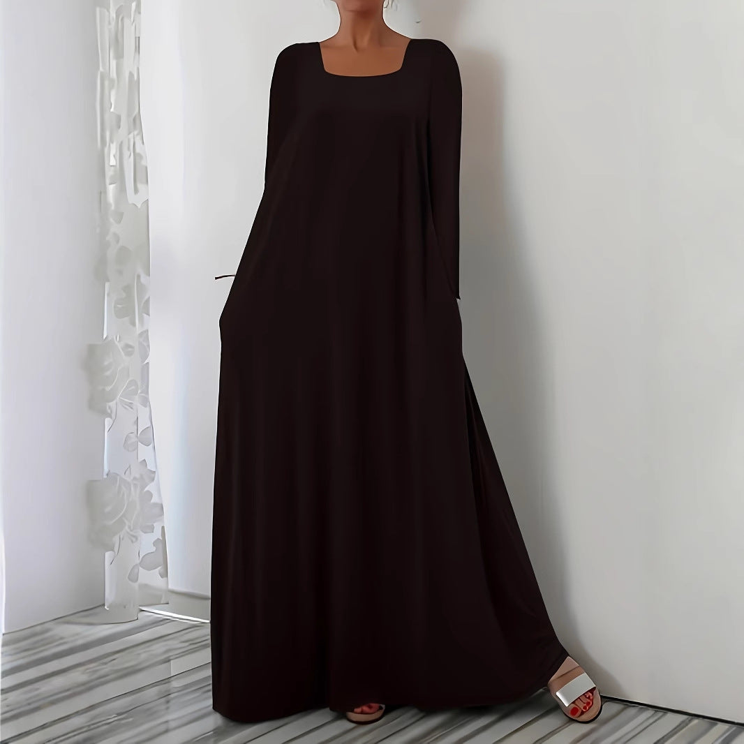 Maxi dress with a loose fit for women with practical pockets Lune London