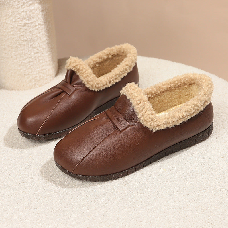 Women's slippers with padded collar and non-slip sole Lune London