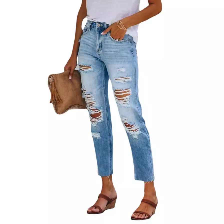 Jeans détruits pour femmes en style boyfriend décontracté Chic & Stil