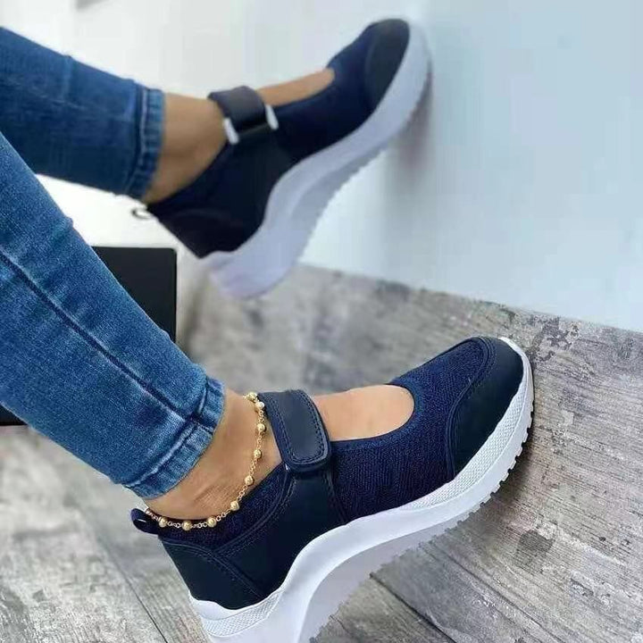 Comfortable laced sneakers for women with elastic band and breathable surface Lune London