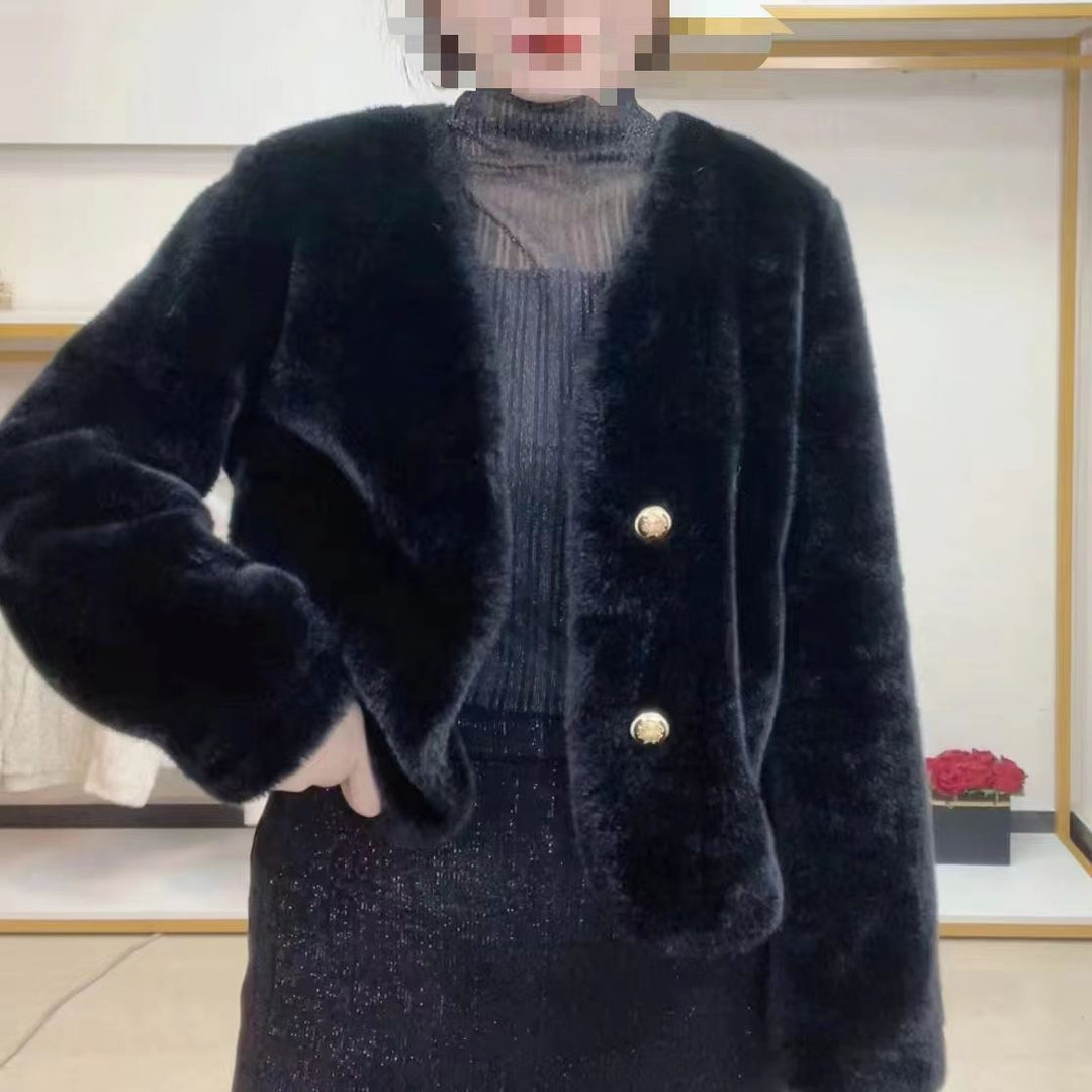 Veste courte en peluche pour femmes avec boutons élégants Chic & Stil
