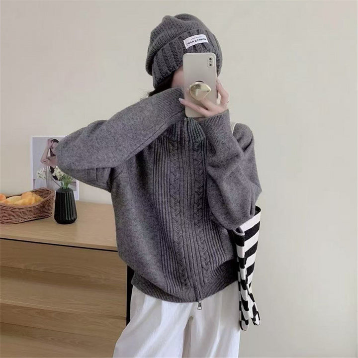 Cardigan féminin avec col zippé et matériau de haute qualité Chic & Stil