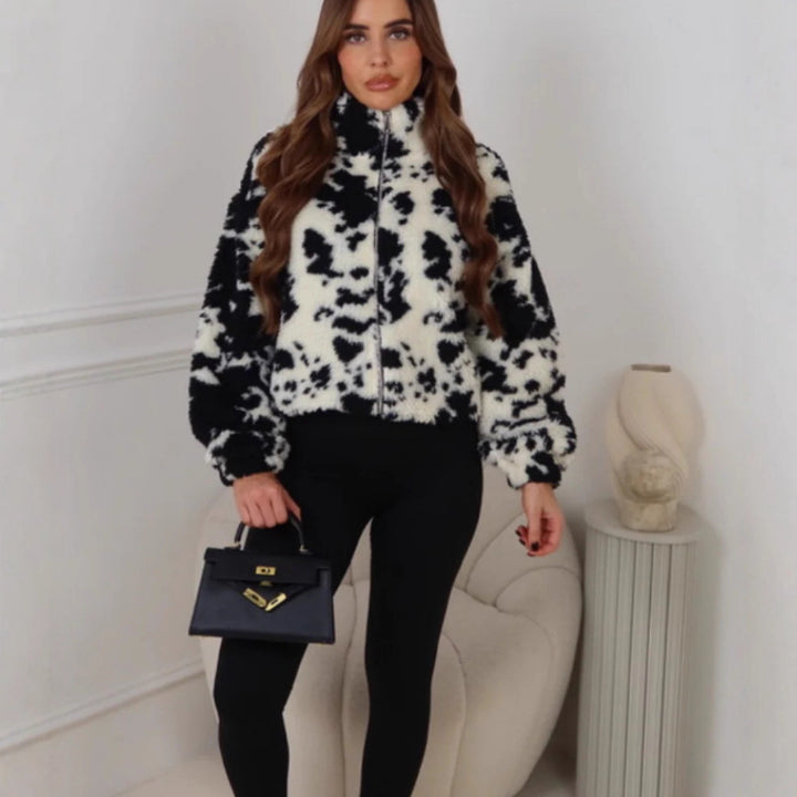 Dames Cozy Fleece Veste avec col haut et imprimé Dalmate tendance Chic & Stil