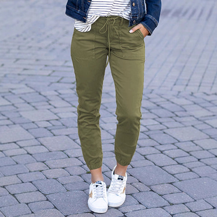 Comfortable cargo pants for women with elastic waist and practical pockets Lune London