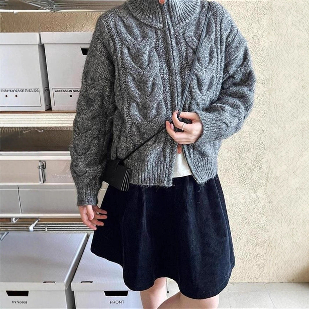 Cardigan femme en tricot épais avec col montant et motifs en câble modernes Chic & Stil
