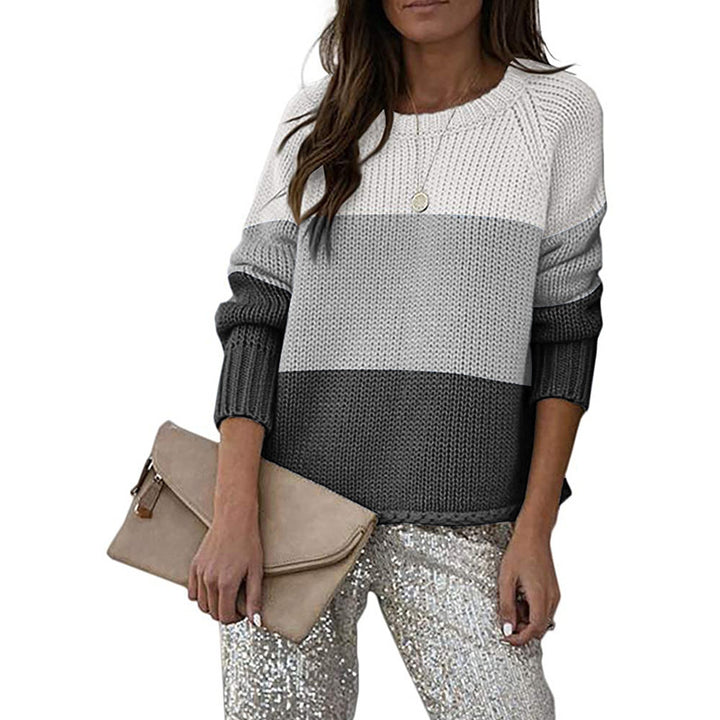 Stylish knitted pullover for women with a modern color block design Lune London