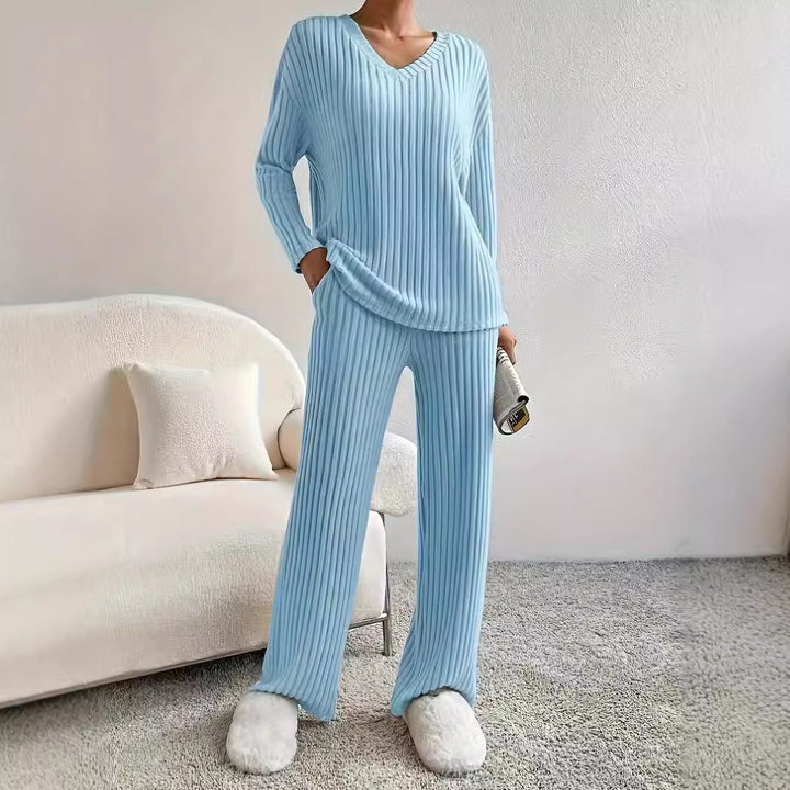 Casual set for women with ribbed texture Lune London