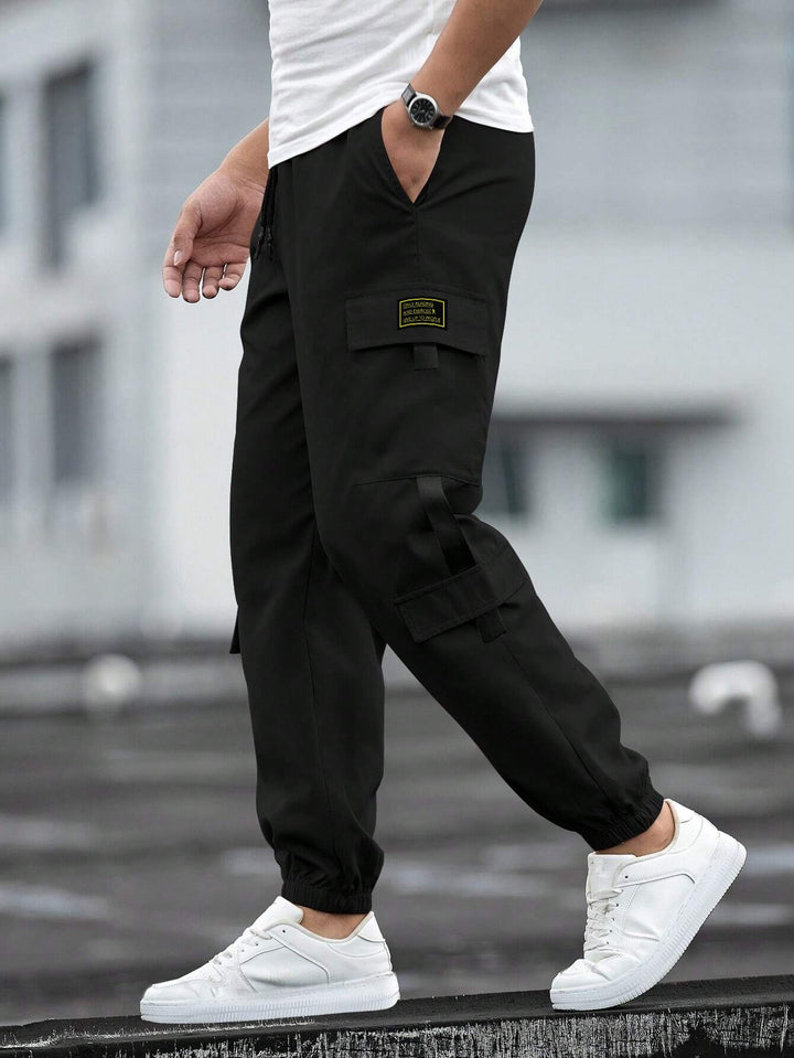 Men's cargo pants with functional pockets and elastic waistband Lune London
