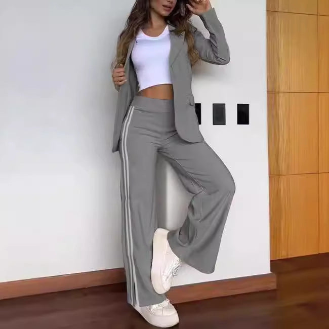 Ensemble de blazer sportif pour femmes avec un pantalon à coupe large Chic & Stil