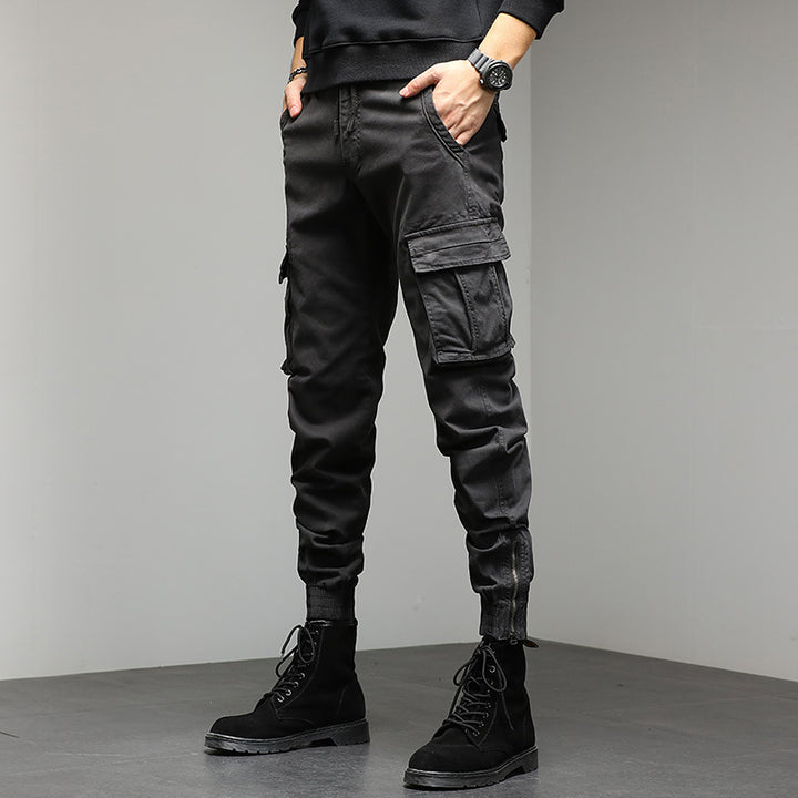 Cargo pants for men with elastic waistband and practical side pockets Lune London