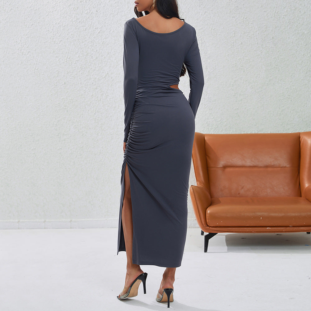 Robe maxi pour femme avec des détails de volants sur les côtés et un drapé élégant Chic & Stil