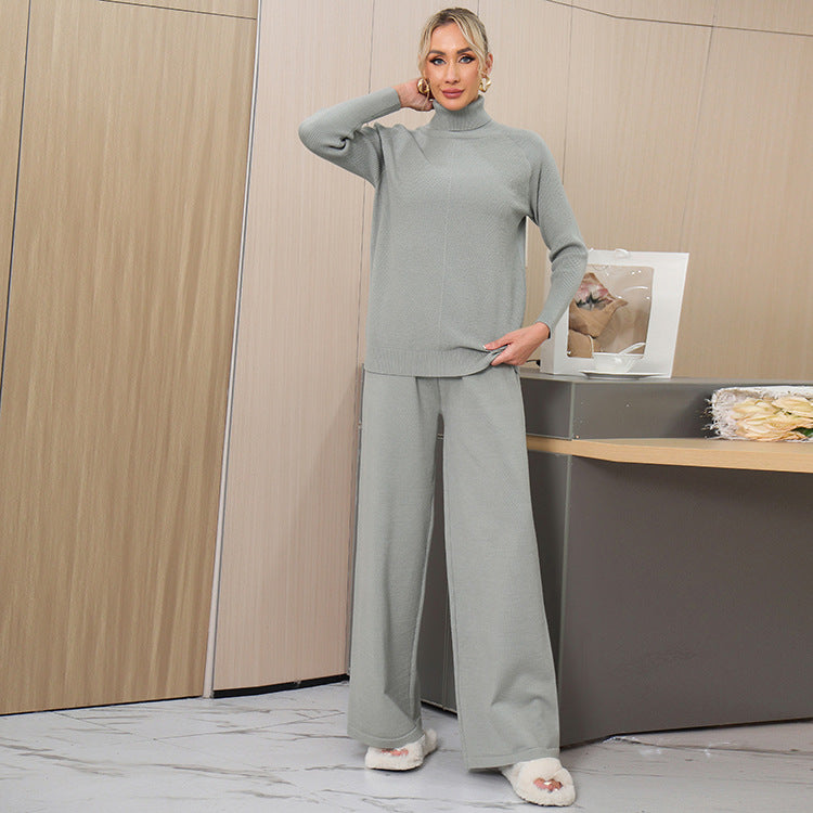 Elegant knitted loungewear set for women with high collar and loose fit Lune London