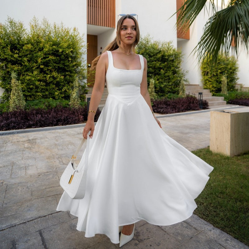 Women's evening dress with square neckline and flowing skirt Lune London