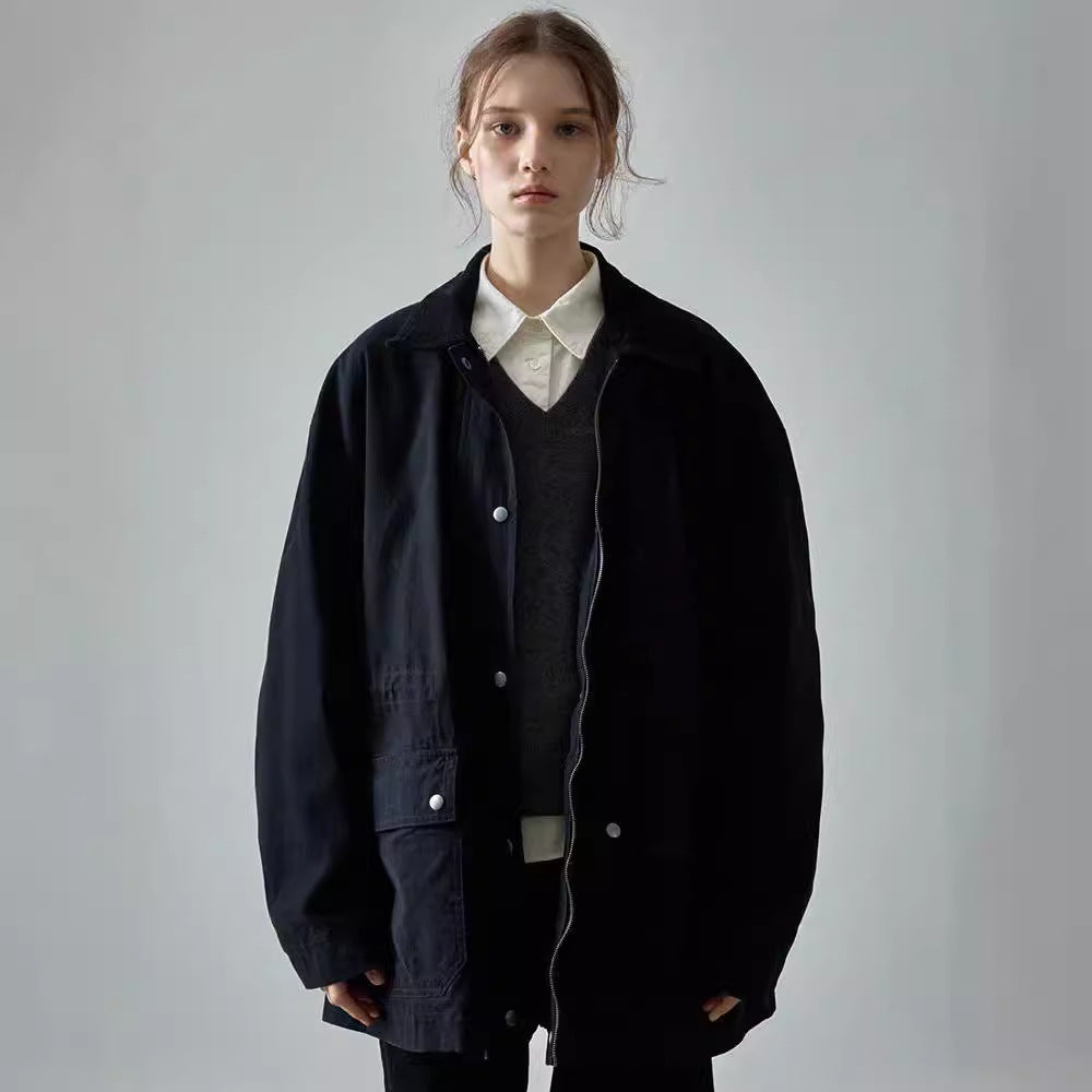 Veste utility surdimensionnée pour femmes en tissu robuste et avec poches pratiques Chic & Stil