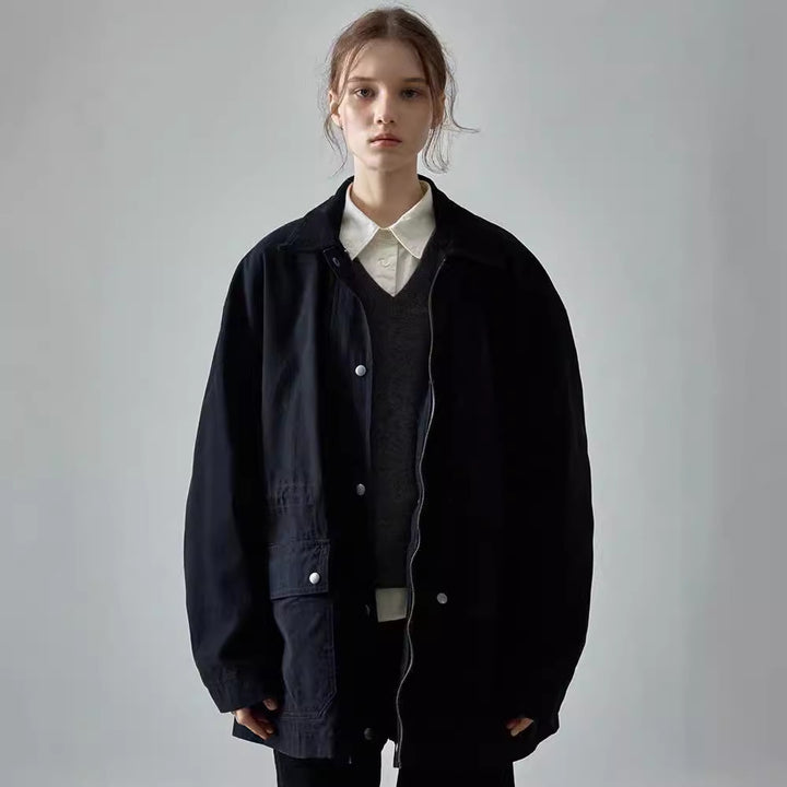 Veste utility surdimensionnée pour femmes en tissu robuste et avec poches pratiques Chic & Stil