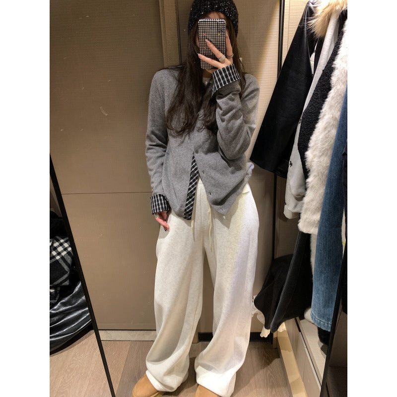 Gilet féminin en mélange de cachemire fin avec patte de boutonnage élégante Chic & Stil
