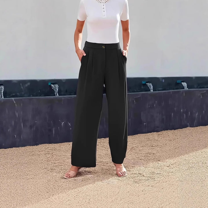 Elegant and casual high-waisted pants for women with practical pockets Lune London