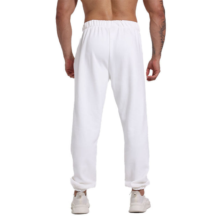 Comfortable jogging pants for men with elastic waistband and side pockets Lune London