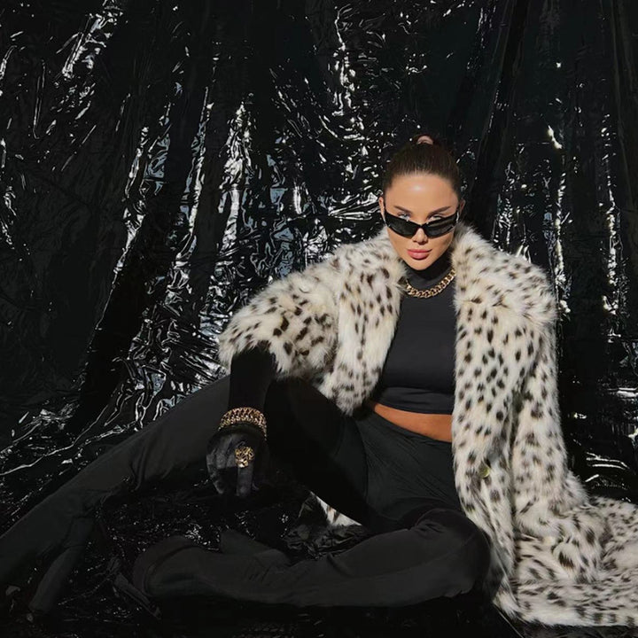 Ladies Luxurious Faux Fur Coat with Leopard Pattern Lune London