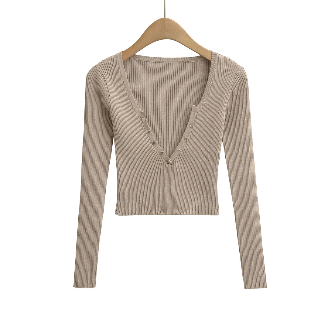 Cropped long sleeve T-shirt for women with button placket Lune London
