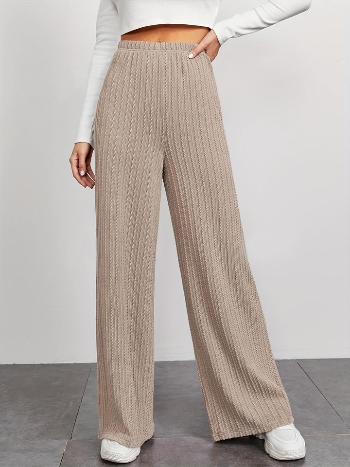 Pantalons en tricot large à côtes pour femmes avec taille haute et poches latérales Chic & Stil