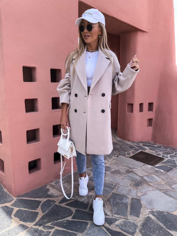 Elegant double-breasted coat for women in cloth Lune London