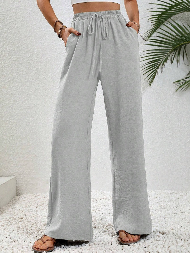 Casual palazzo pants for women with elastic waistband and practical pockets Lune London