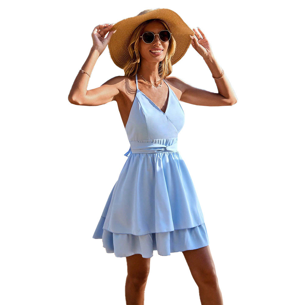 Robe à bretelles pour femmes avec décolleté en cœur et ourlet léger à volants Chic & Stil