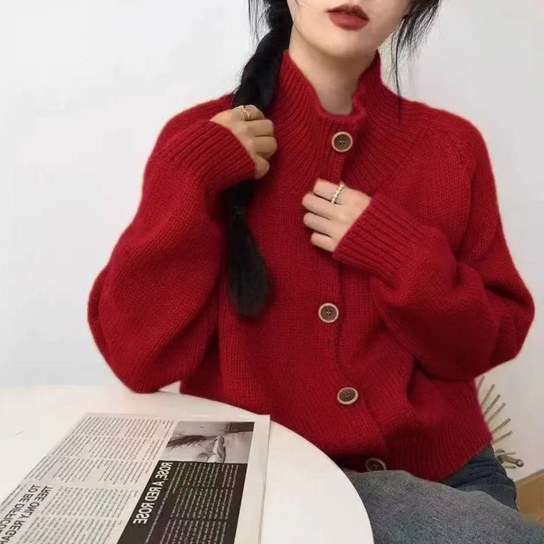 Cardigan pour femmes avec col montant et détails de boutons Chic & Stil